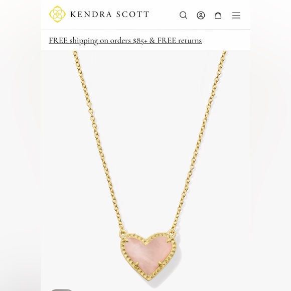 Kendra Scott Jewelry - Kendra Scott Ari Heart Gold Pendant Necklace in Light Pink